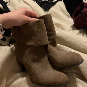 Heeled boots size 7